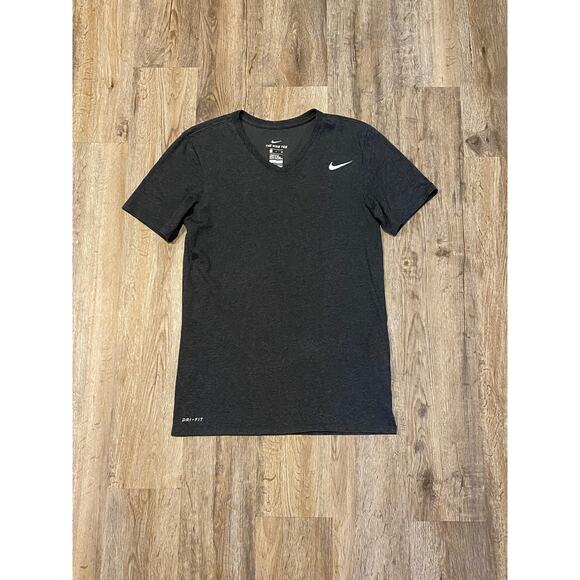 Nike Men’s Gray Athletic Cut T-Shirt Size Small - Picture 1 of 11